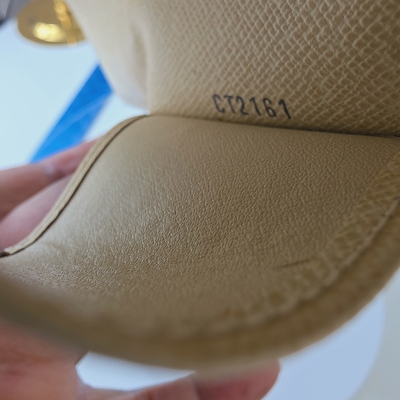 Louis Vuitton Damier Azur 6 Key Card Holder Monogram Gray Beige Cream - Picture 16 of 16